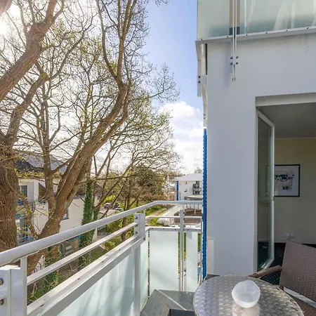 An De Apartment *